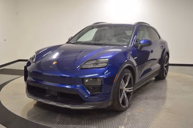 Used 2025 Porsche Macan S with VIN WP1AB2XA9SL150730 for sale in Charleston, SC