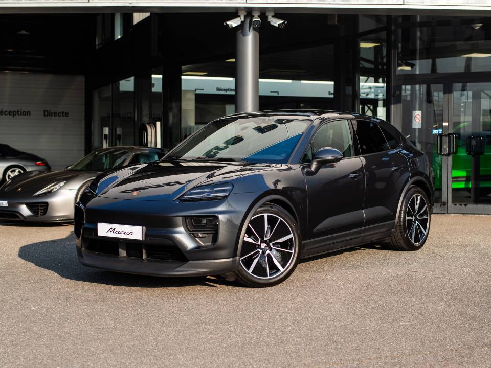 achetez-votre-porsche-macan-4-electric-d-occasion-ou-centre-porsche-arpajon