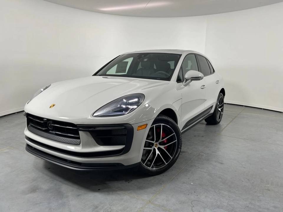 2026 Porsche Macan