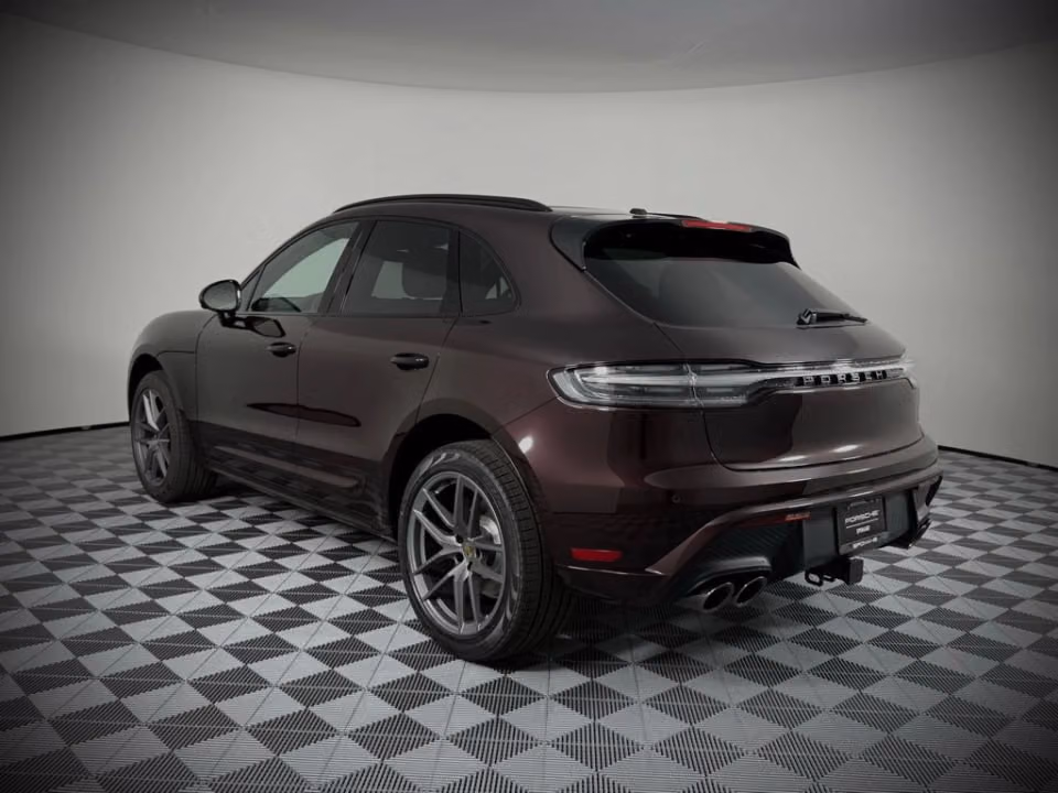 2025 Porsche Macan T - Photo 19
