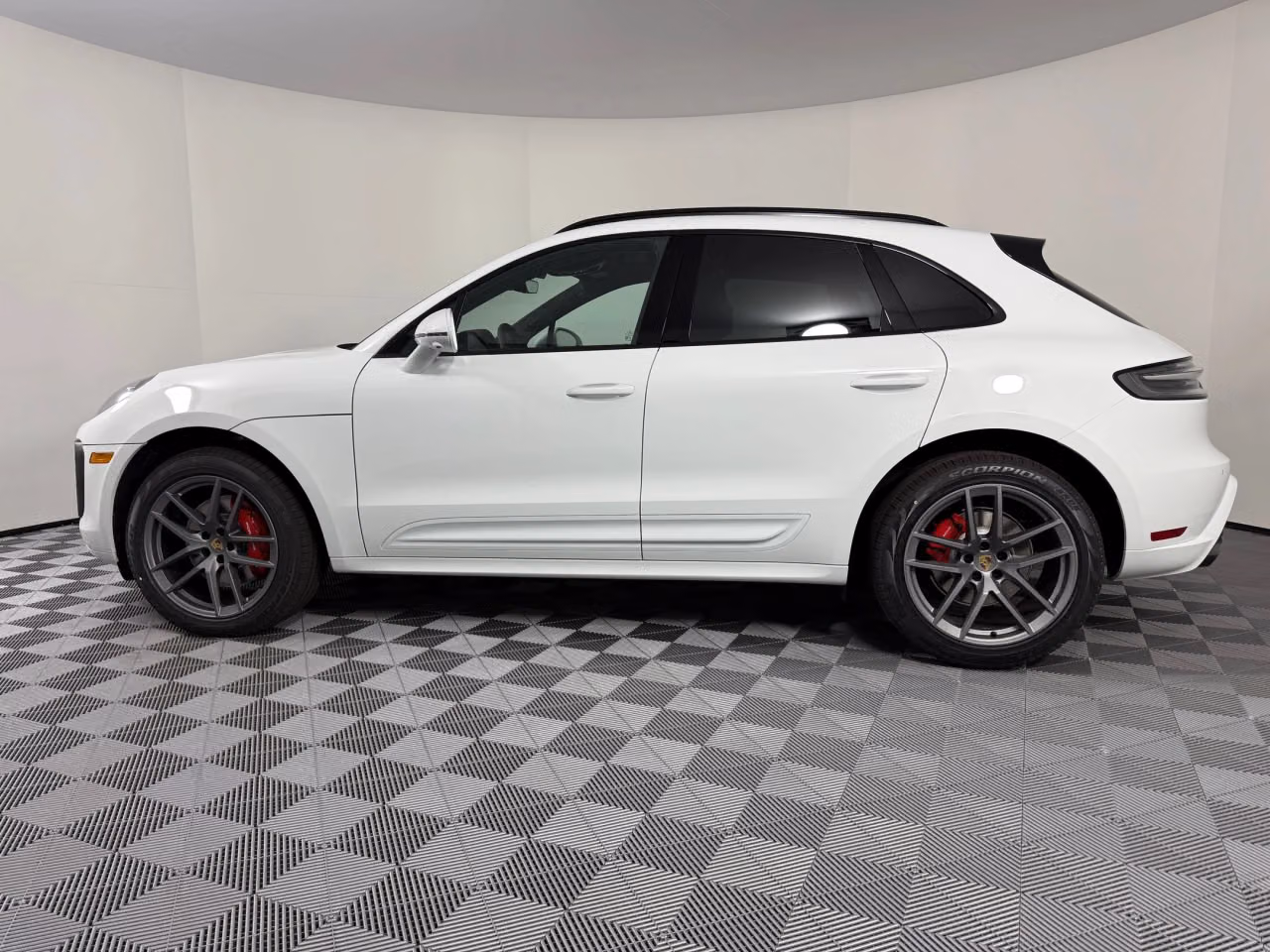 2026 Porsche Macan S - Photo 12