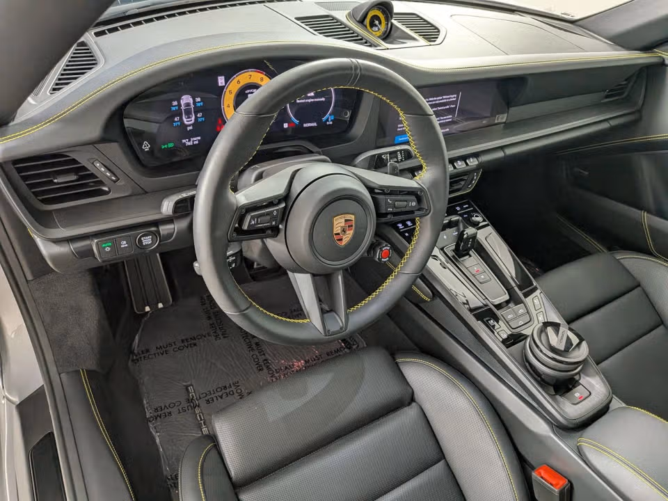 2026 Porsche 911 GTS - Photo 27