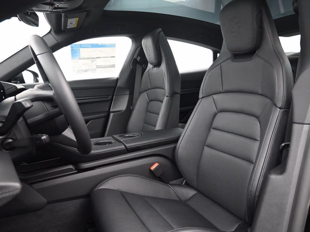2026 Porsche Taycan Base - Photo 36