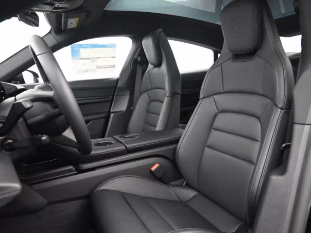 2026 Porsche Taycan Base - Photo 34