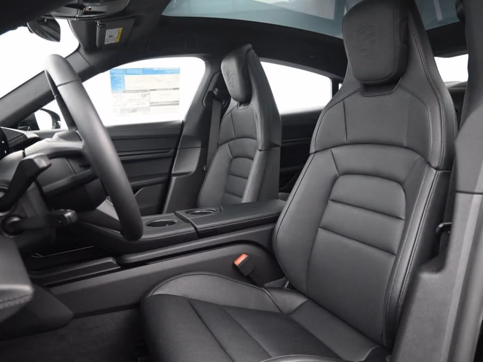 2026 Porsche Taycan Base - Photo 35