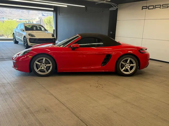 2024 Porsche 718 14