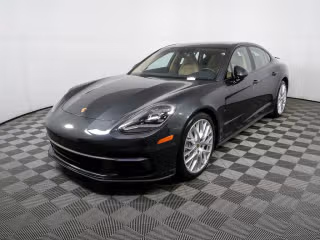 2019 Porsche Panamera 4's photo