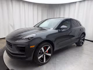 2026 Porsche Macan S's photo