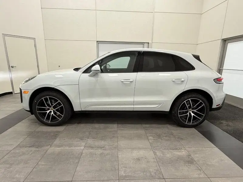 2026 Porsche Macan Base - Photo 15