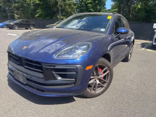 2023 Porsche Macan S's photo