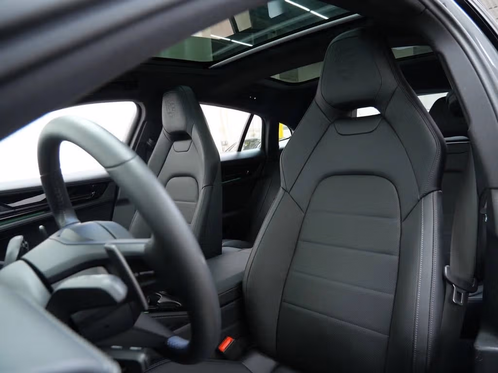 2025 Porsche Panamera Base - Photo 36