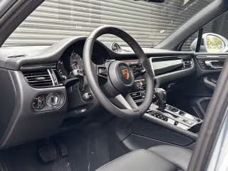 2026 Porsche Macan S - Photo 25