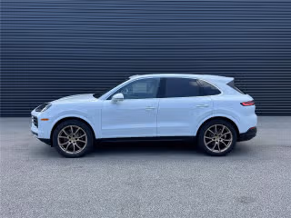 2025 Porsche Cayenne S - Photo 9