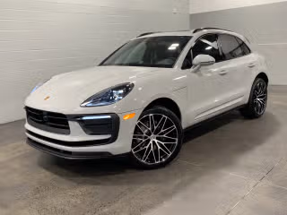 2026 Porsche Macan -'s photo