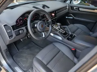 2022 Porsche Cayenne Turbo - Photo 29