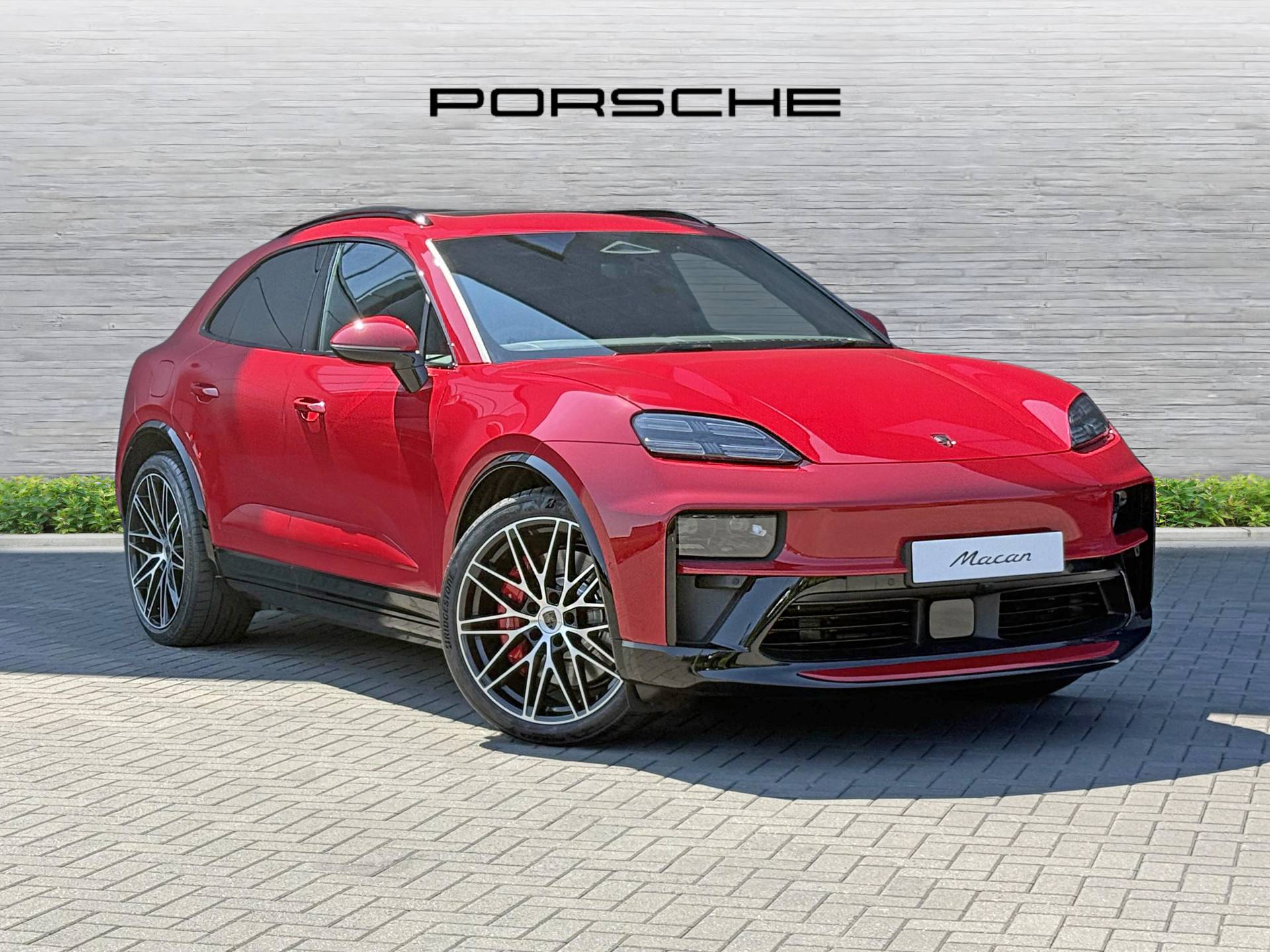 Macan Turbo, photo 1 of 52