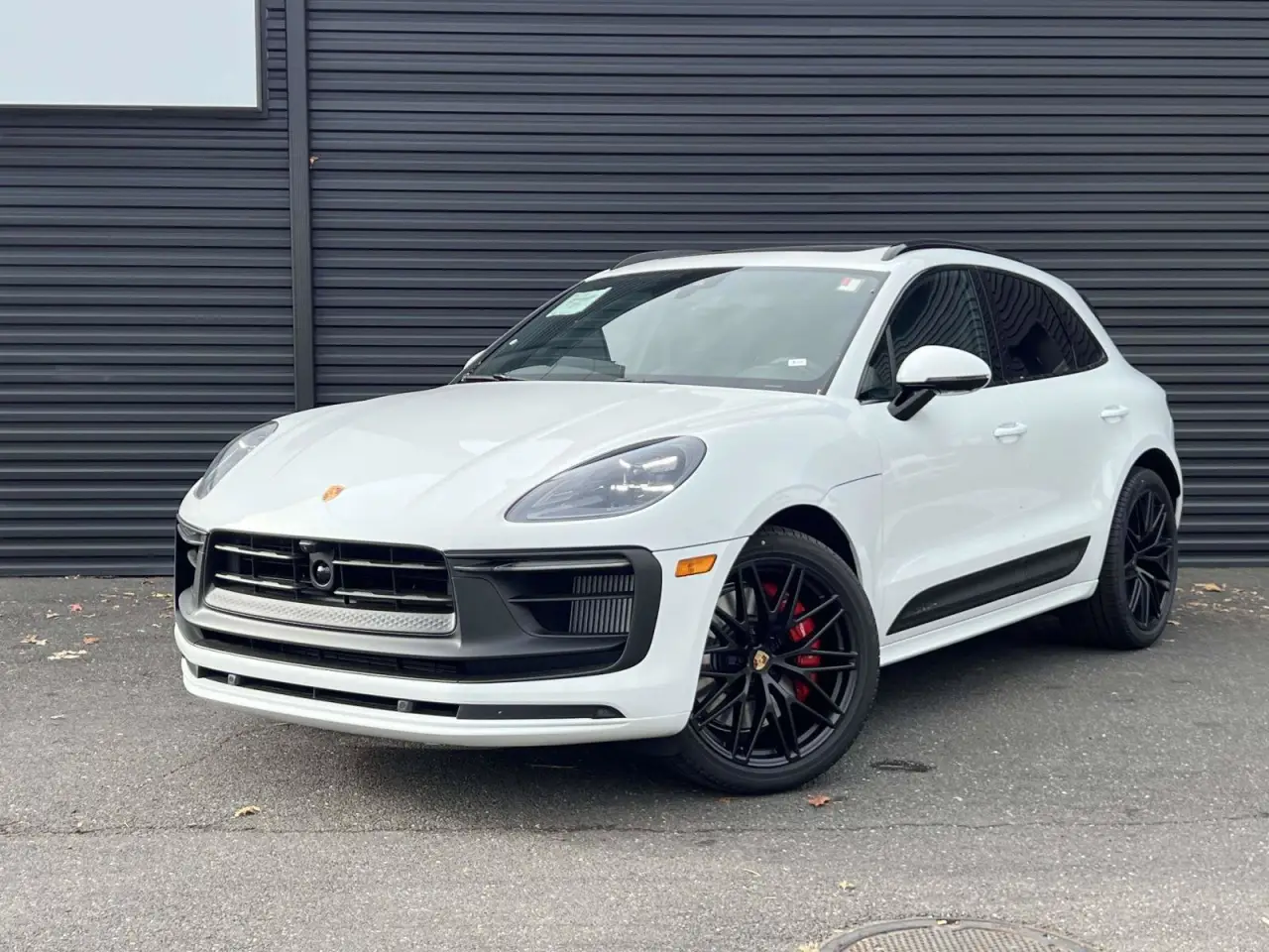 2026 Porsche Macan GTS - Photo 8