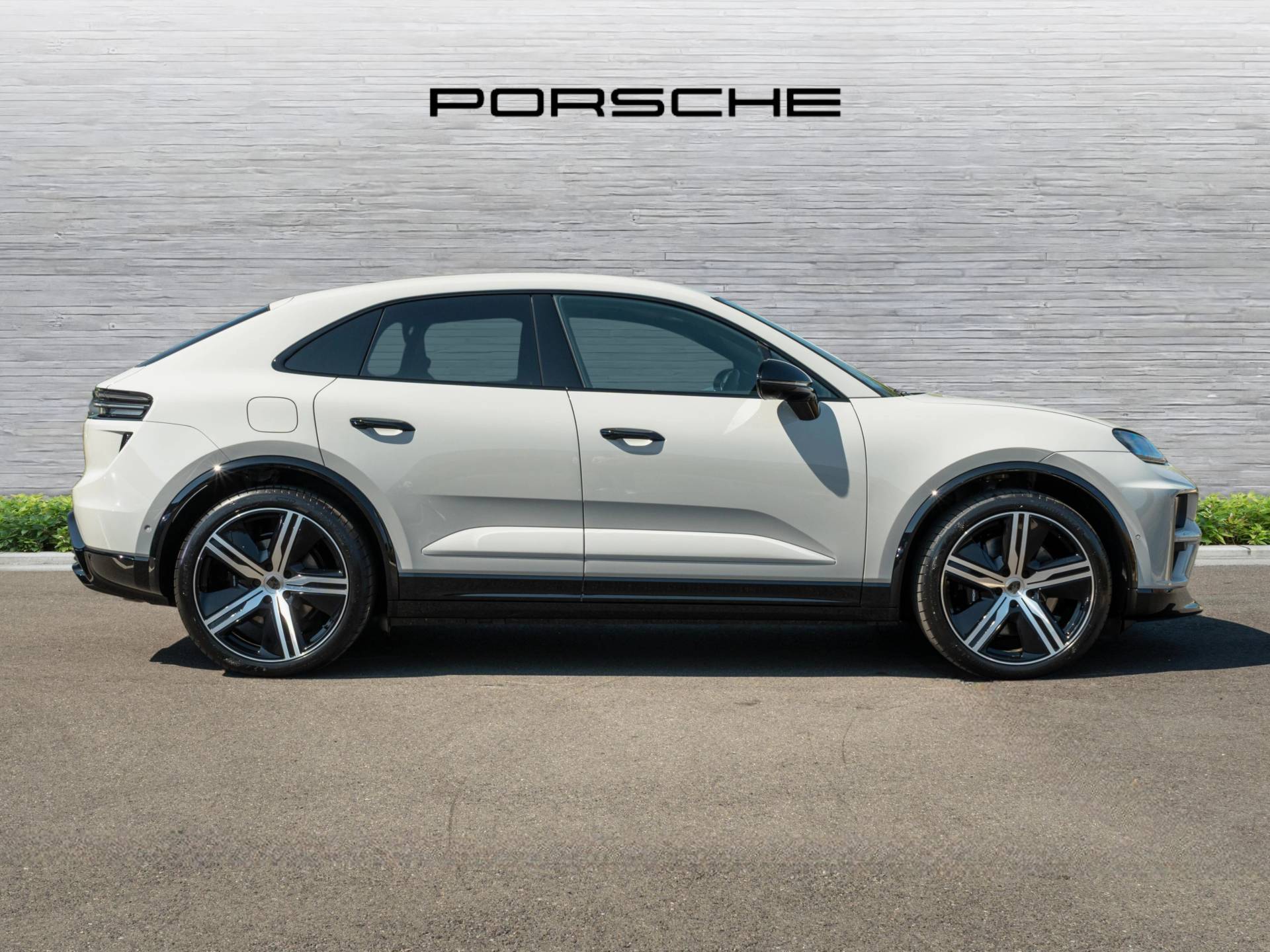 Macan Turbo, photo 2 of 50
