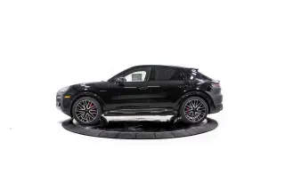 2026 Porsche Cayenne Coup Turbo E-Hybrid - Photo 13