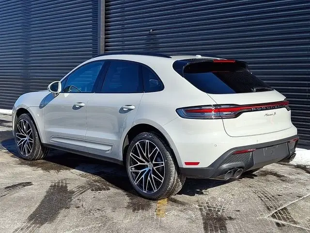 2026 Porsche Macan S - Photo 24