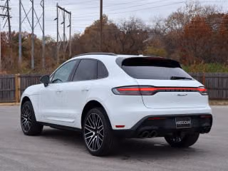 2026 Porsche Macan T - Photo 17