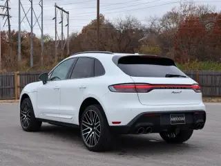 2026 Porsche Macan T - Photo 21