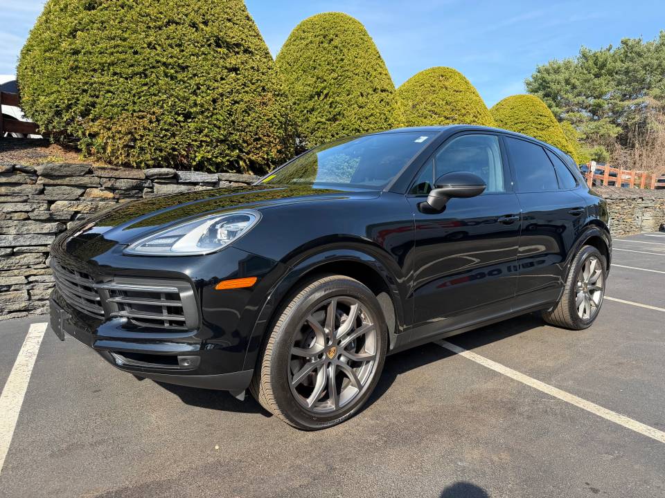 2023 Porsche Cayenne Base