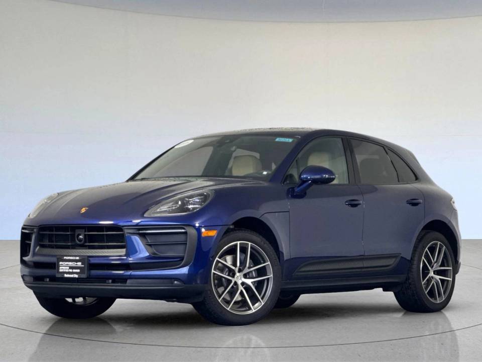 2025 Porsche Macan T