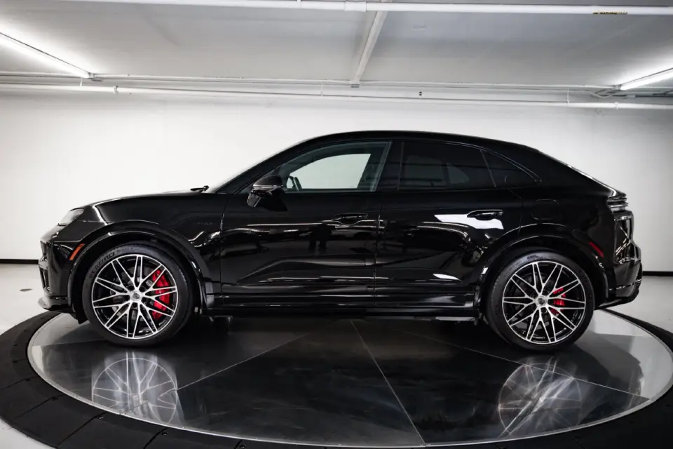 2024 Porsche Macan Turbo, photo 15