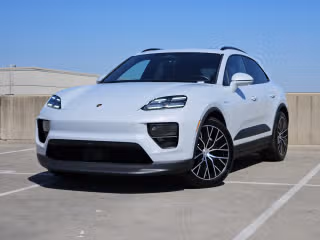 2024 Porsche Macan Macan 4 Electric's photo