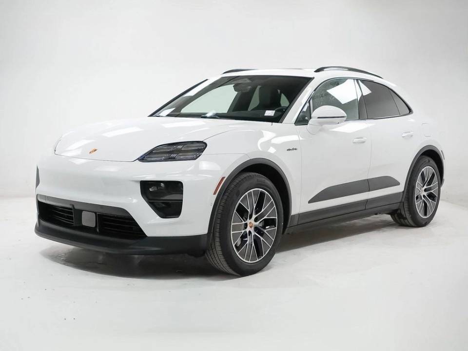 2026 Porsche Macan Base