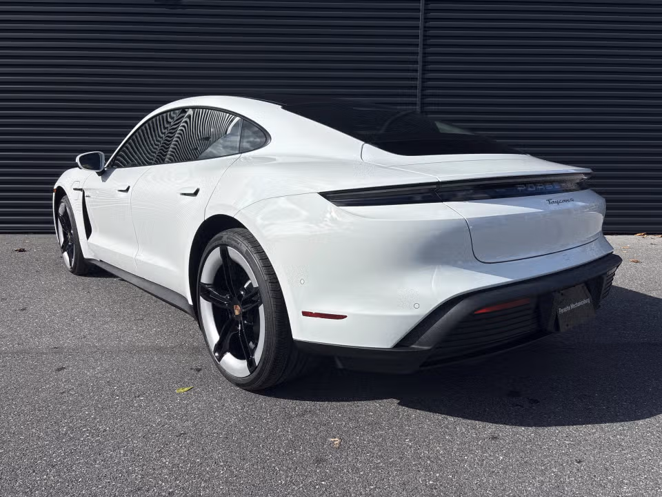 2026 Porsche Taycan Base - Photo 19