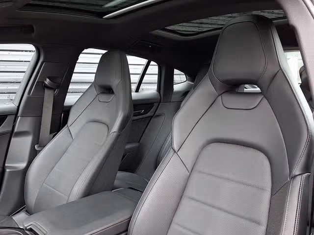 2025 Porsche Panamera Base - Photo 36