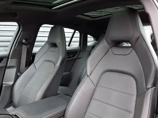 2025 Porsche Panamera Base - Photo 38