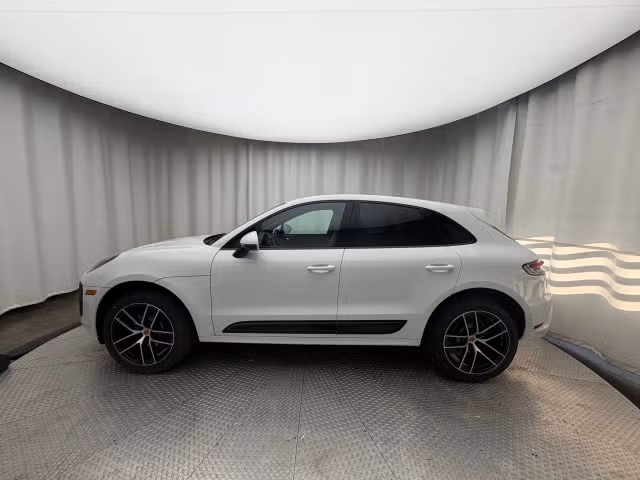 2026 Porsche Macan Base - Photo 10