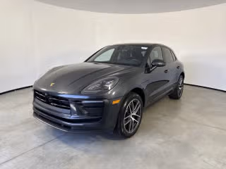 2025 Porsche Macan's photo