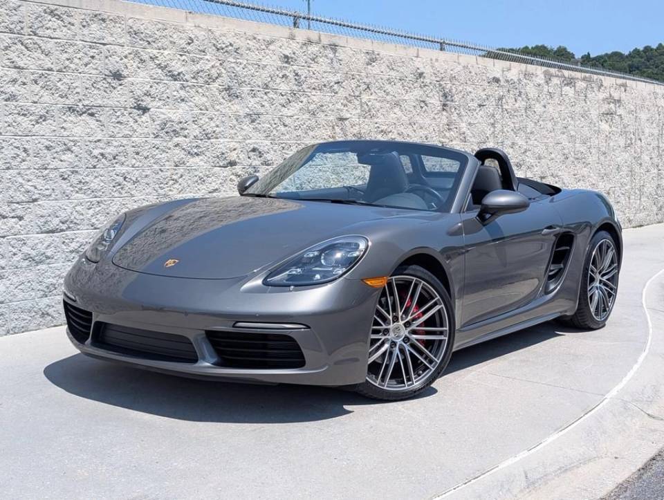 2022 Porsche 718 Boxster S