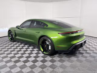 2023 Porsche Taycan 17