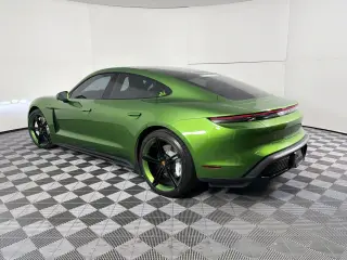 2023 Porsche Taycan 21