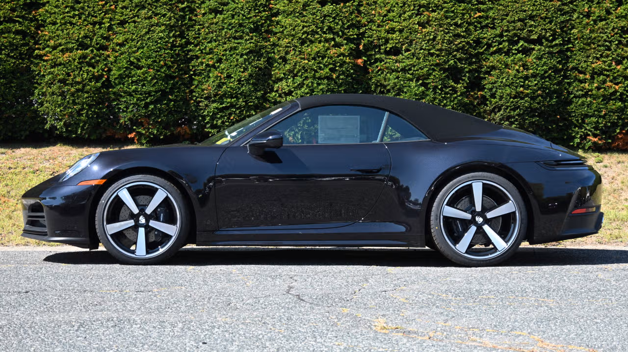 2026 Porsche 911 - Photo 12