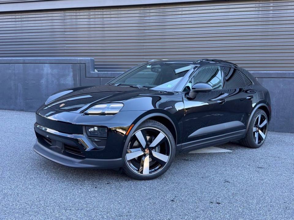 2026 Porsche Macan