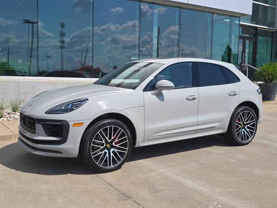 2026 Porsche Macan