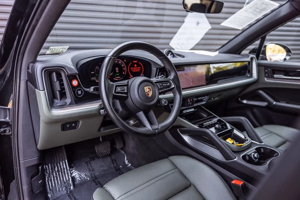 2024 Porsche Cayenne E-Hybrid - Photo 28