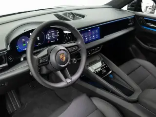 2026 Porsche Macan Base - Photo 29