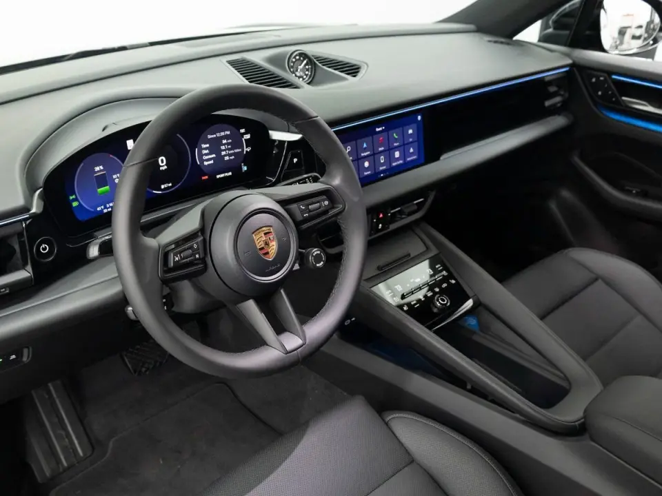 2026 Porsche Macan Base - Photo 31