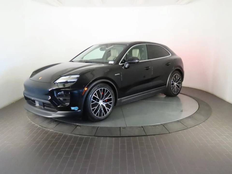 2025 Porsche Macan
