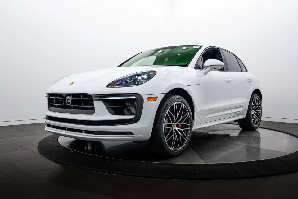2026 Porsche Macan