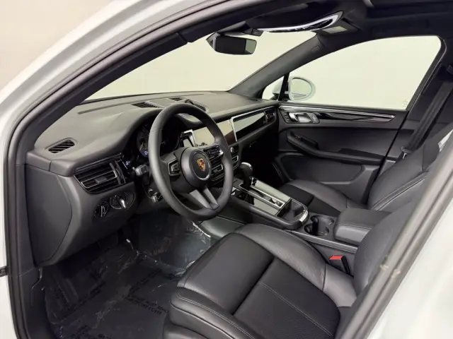2026 Porsche Macan S - Photo 30