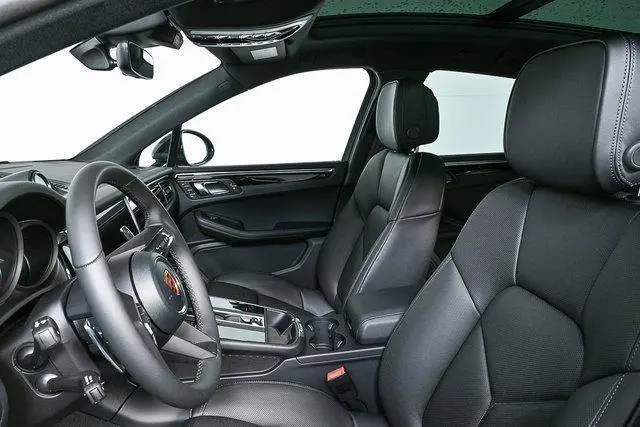 2026 Porsche Macan T - Photo 39