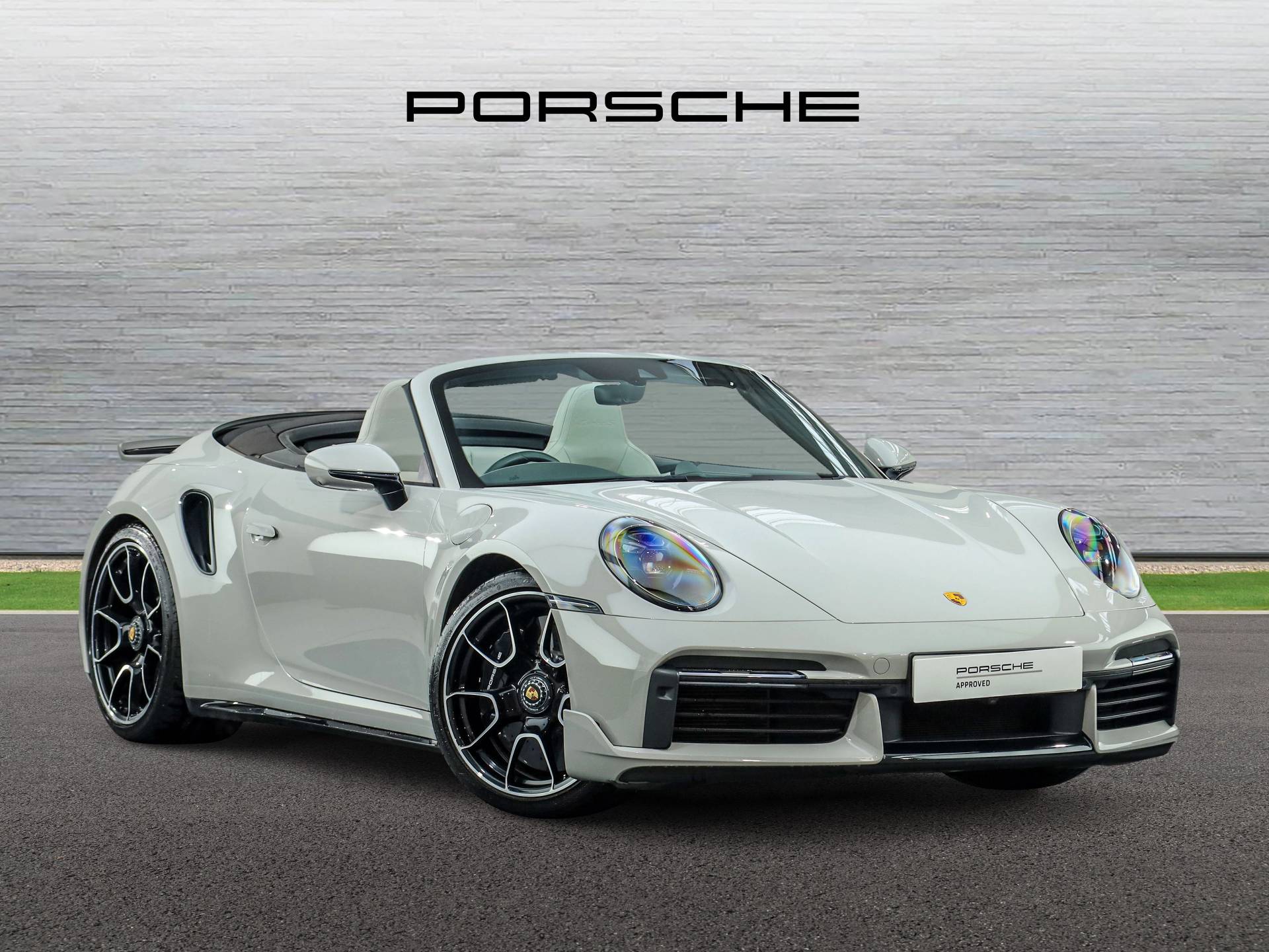 911 Turbo S Cabriolet, photo 1 of 38